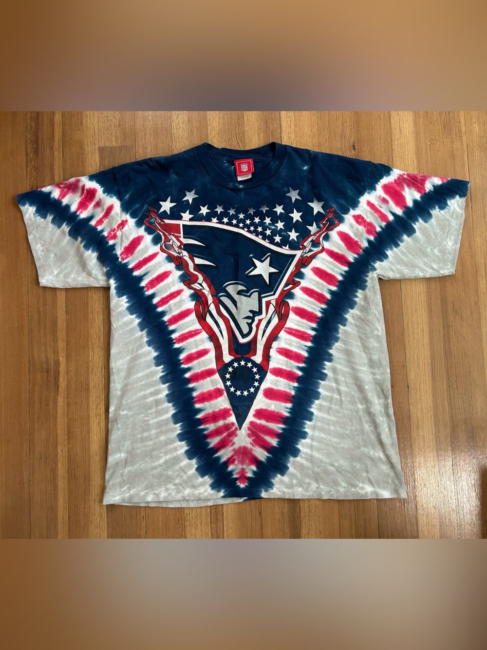 Vintage single stitch New England Patriots Tie Dye T-Shirt NFL USA XL